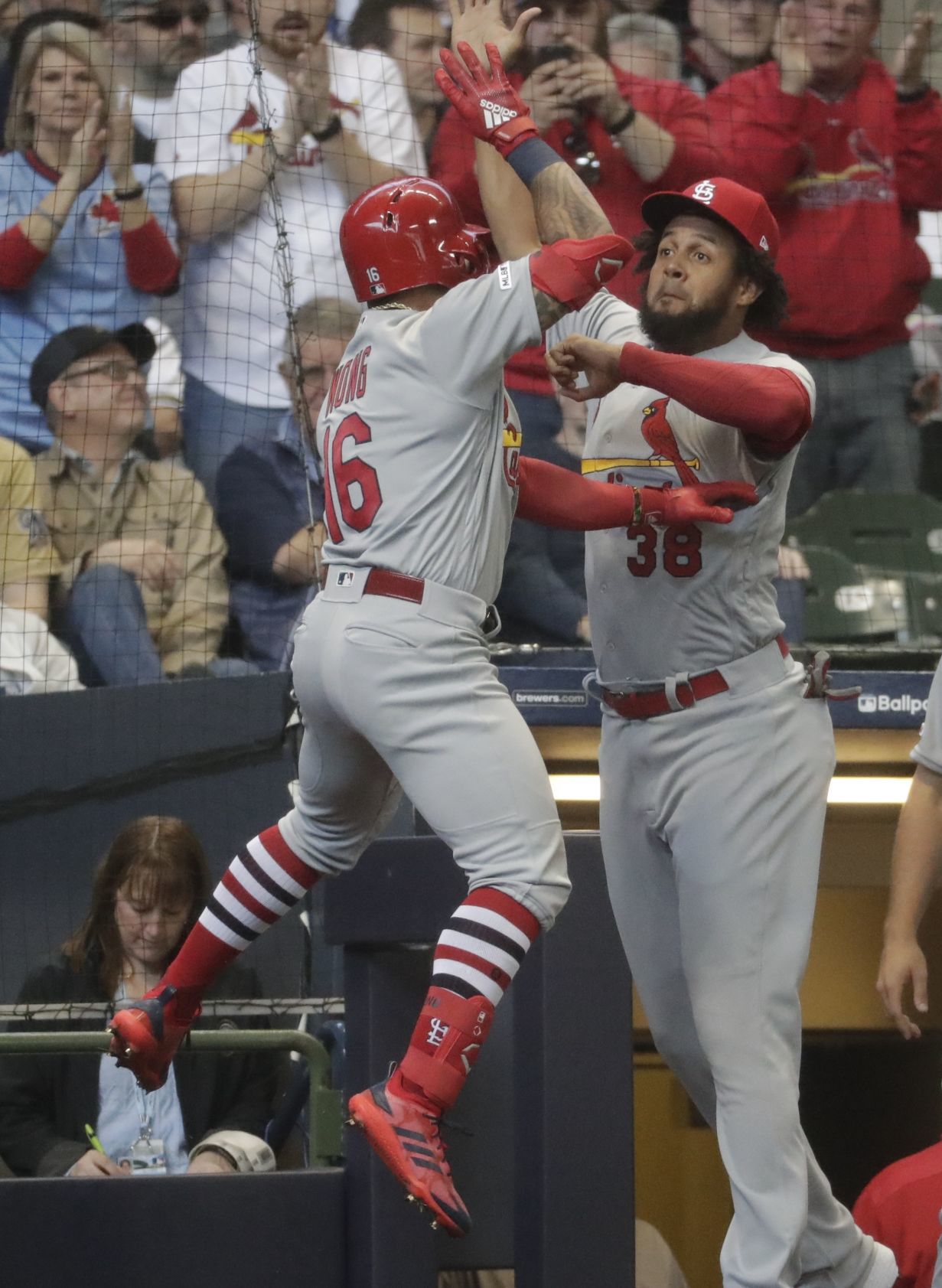 Cardinals, Brewers open baseball season
